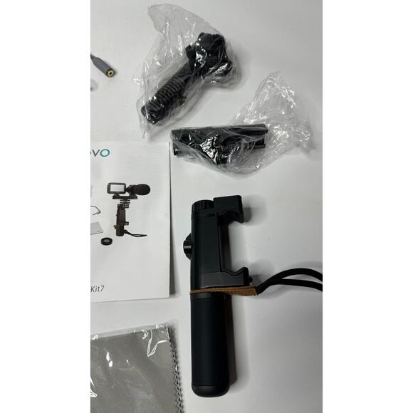 Movo Smartphone Video Rig V7 Grip/Stereo Microphone/LED Light for iPhone/Android - Picture 5 of 7